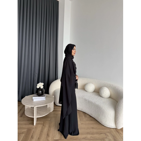 Qu - Liaml Pelerin Detay Takım - Siyah