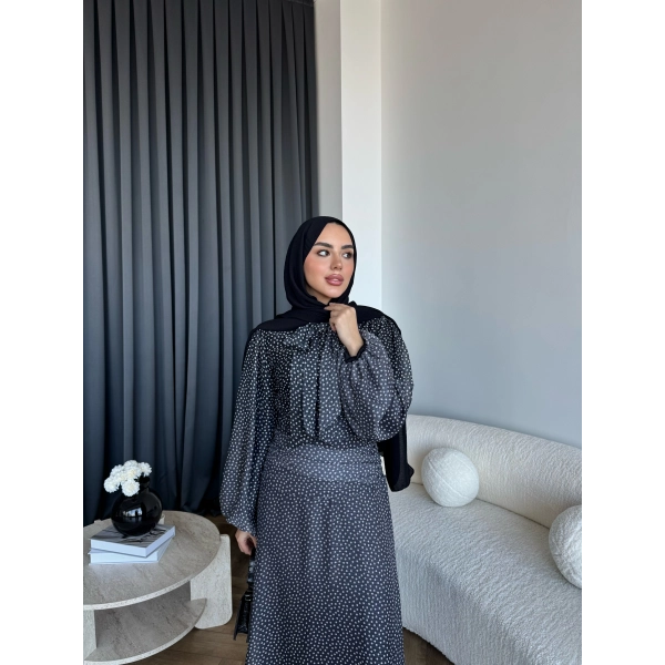 Qu - Linas Ponponlu Şifon Elbise - Siyah