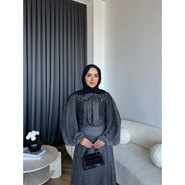 Qu - Linas Ponponlu Şifon Elbise - Siyah