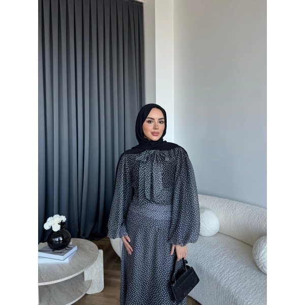 Qu - Linas Ponponlu Şifon Elbise - Siyah