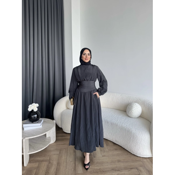 Moi - Özden Bel Detay Elbise - Siyah - ÖN SİPARİŞTİR