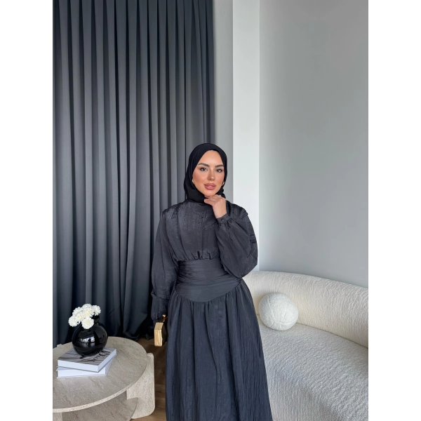 Moi - Özden Bel Detay Elbise - Siyah - ÖN SİPARİŞTİR