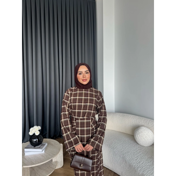 Qu - Carmen Kareli Etekli Takım - Koyu Kahve