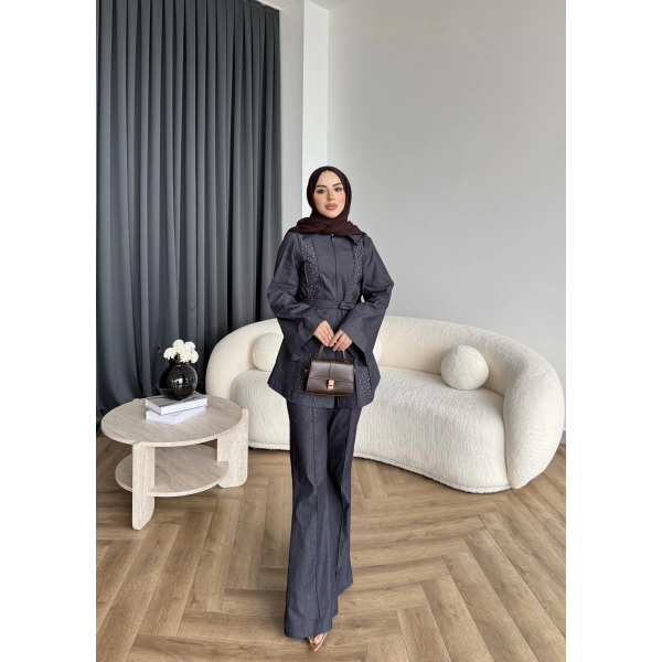 Fuş - Taş Detaylı Fermuarlı Pantolonlu Takım - Lacivert