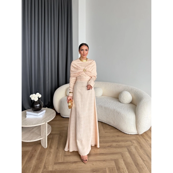 Fuş - Orchid Şal Detaylı Broşlu Elbise - Krem