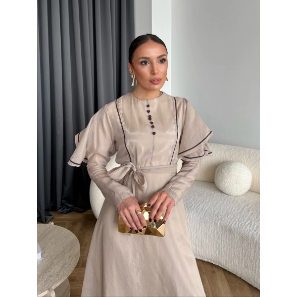 Fuş - Chic Nakış Detay Parlak Tensel Elbise - Bej