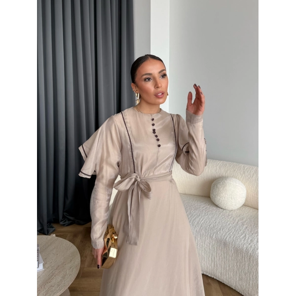 Fuş - Chic Nakış Detay Parlak Tensel Elbise - Bej