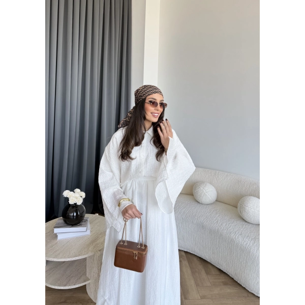 Qu - Yarasa Kol Brode Etekli Takım - Beyaz