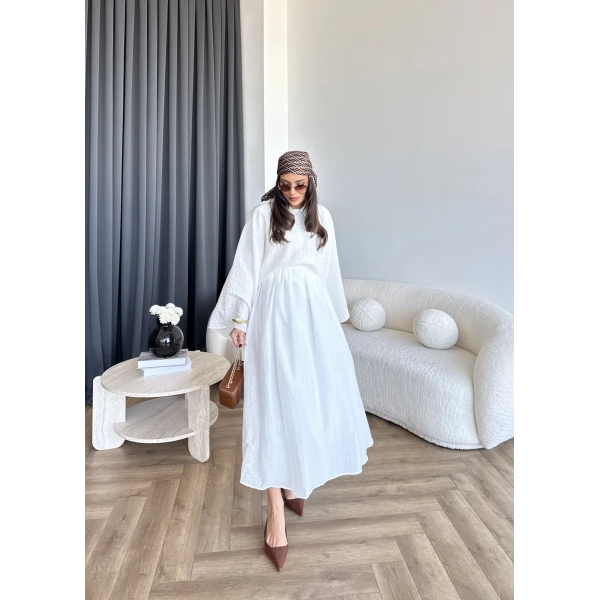 Qu - Yarasa Kol Brode Etekli Takım - Beyaz