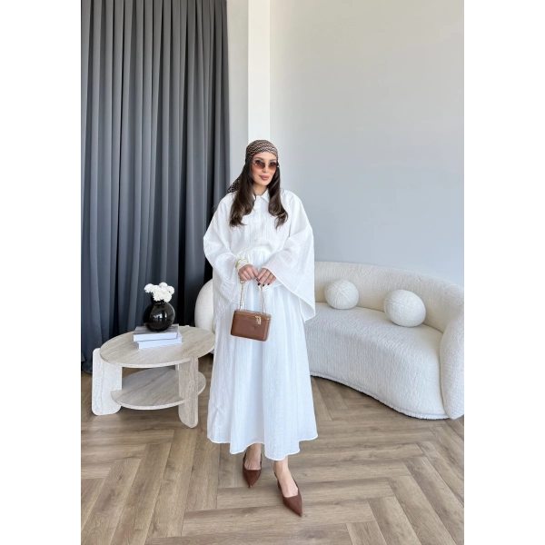 Qu - Yarasa Kol Brode Etekli Takım - Beyaz