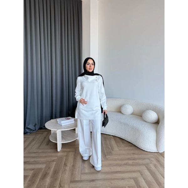 Btç-Freyi Gold Düğme Detay Scuba Takım - Beyaz