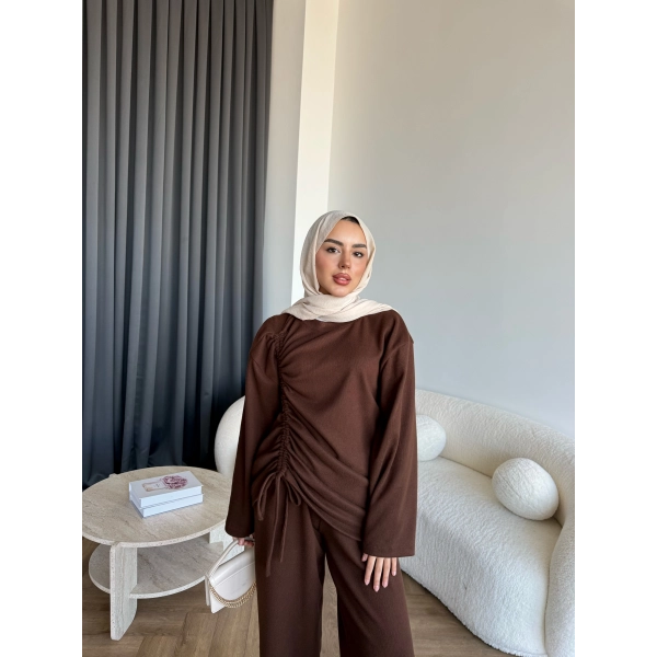 Btç-Özdet Yan Büzgülü Takım - Kahve