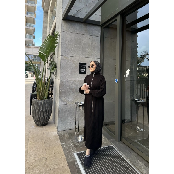 Fermuar Detaylı Triko Elbise - Siyah