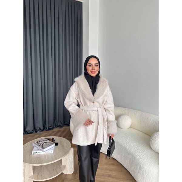 Gold Düğmeli Mont - Bej