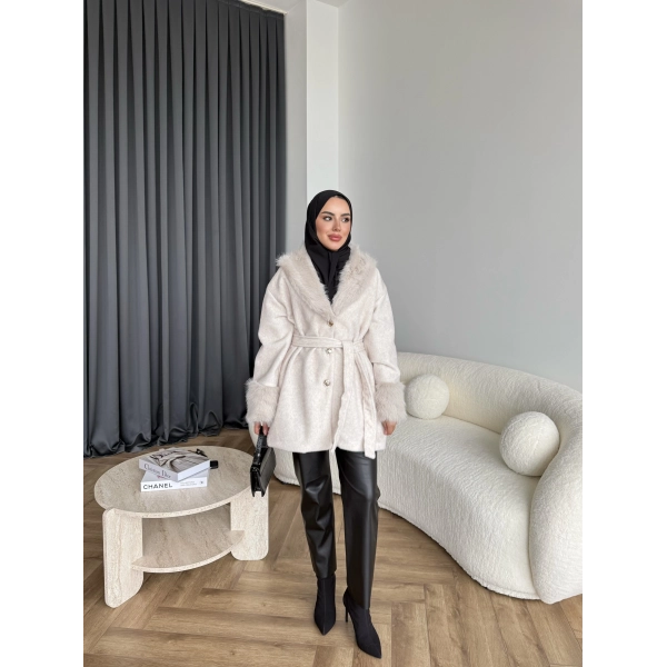 Gold Düğmeli Mont - Bej