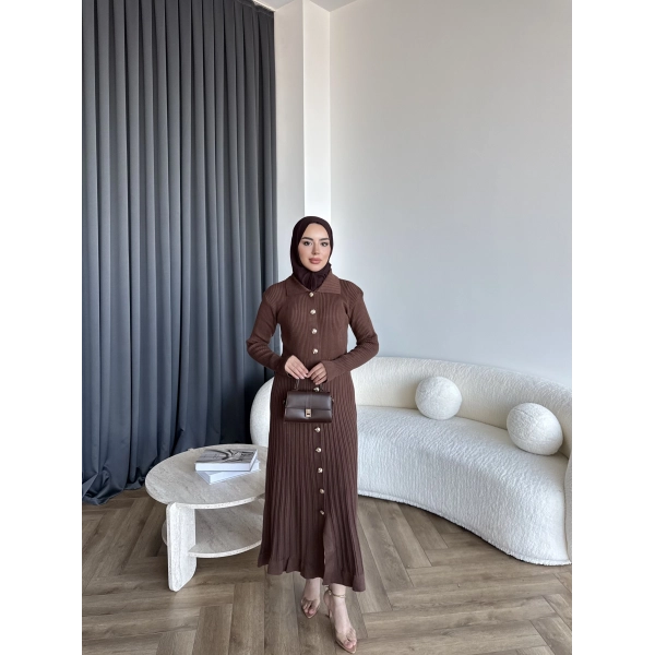 Gold Düğmeli Triko Elbise - Acı Kahve