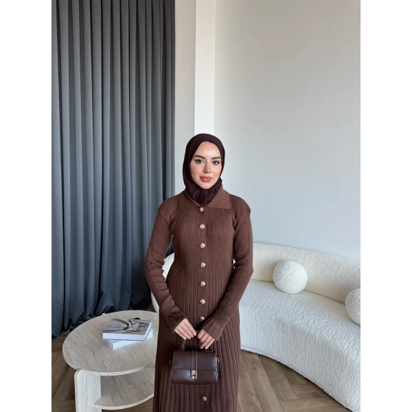 Gold Düğmeli Triko Elbise - Acı Kahve