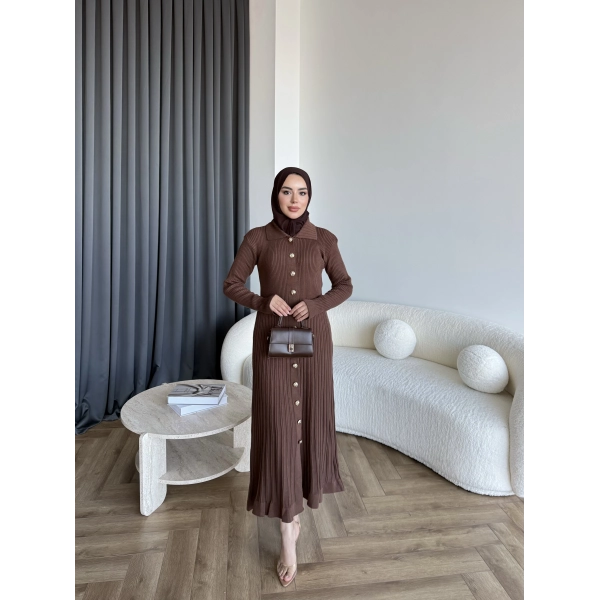 Gold Düğmeli Triko Elbise - Acı Kahve