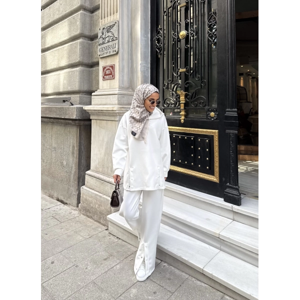 Kamar Düğmeli Takım - Beyaz