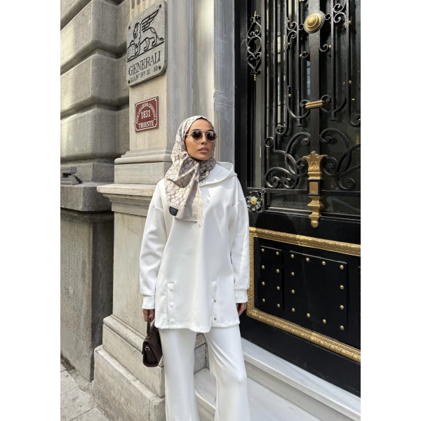 Kamar Düğmeli Takım - Beyaz