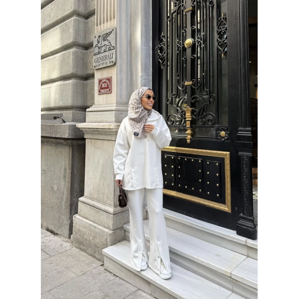 Kamar Düğmeli Takım - Beyaz