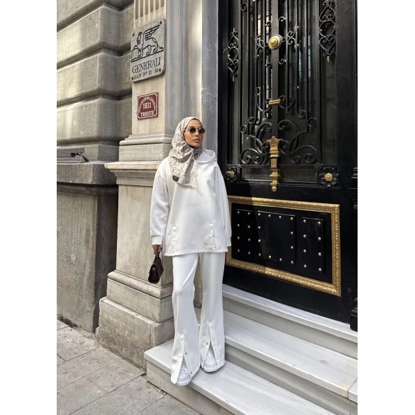 Kamar Düğmeli Takım - Beyaz