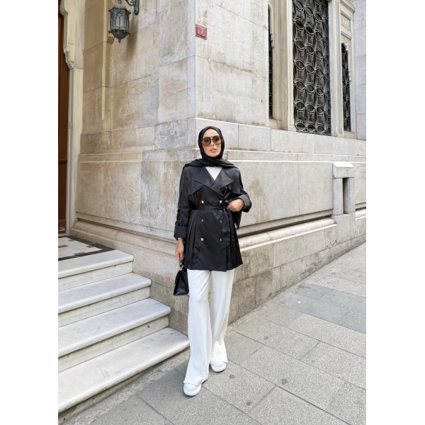 Kolları Büzgülü Sırtı Piliseli Saten Ceket - Siyah