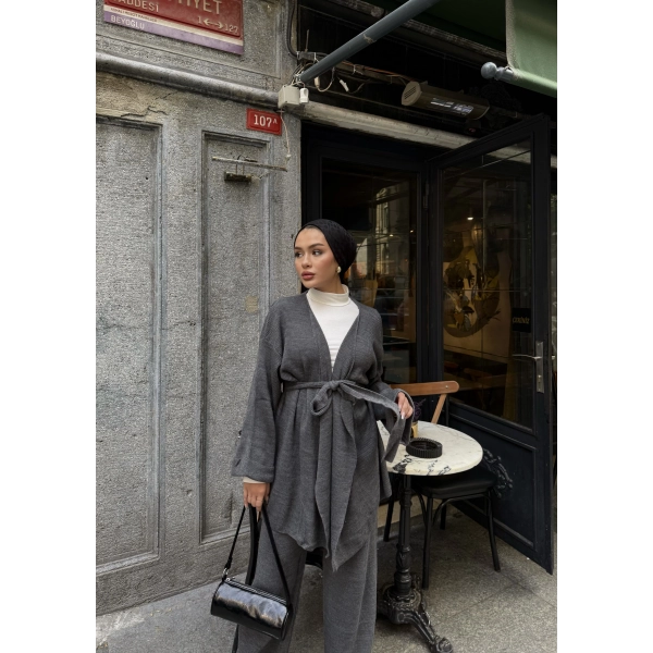 Kuşaklı Triko Takım - Gri