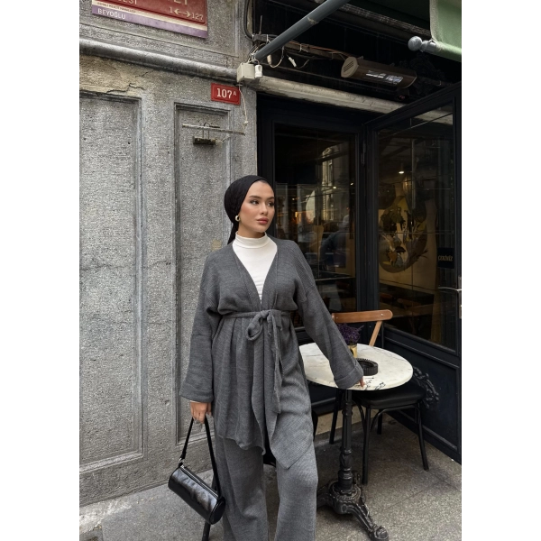 Kuşaklı Triko Takım - Gri