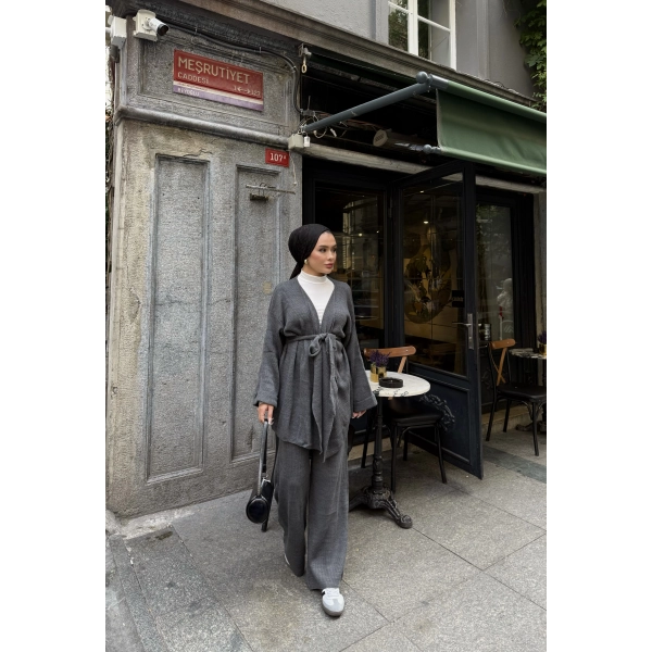 Kuşaklı Triko Takım - Gri