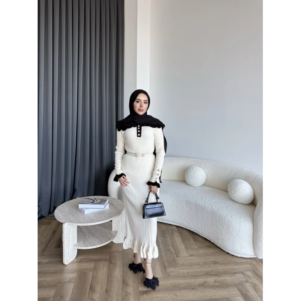 Lizge Yaka Detaylı Triko Elbise - Bej