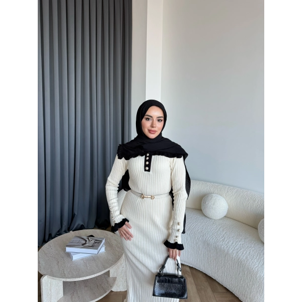 Lizge Yaka Detaylı Triko Elbise - Bej