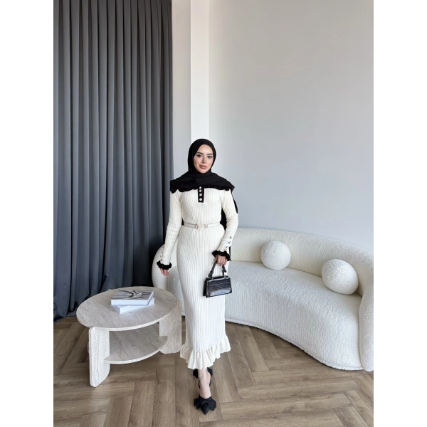 Lizge Yaka Detaylı Triko Elbise - Bej