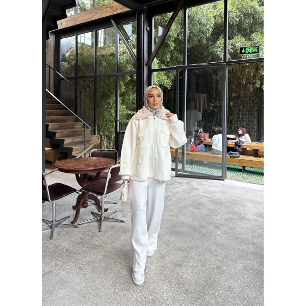 Loris Kürk Detaylı Triko Kap - Ekru