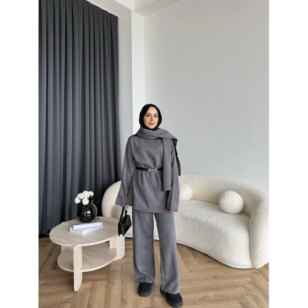 Mb- Berly Atkı Detay Triko Takım - Gri