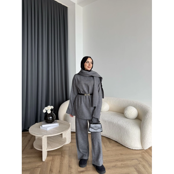 Mb- Berly Atkı Detay Triko Takım - Gri