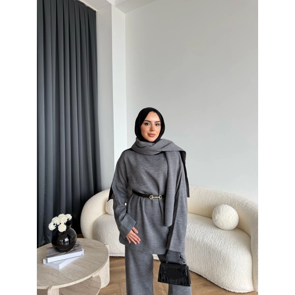 Mb- Berly Atkı Detay Triko Takım - Gri