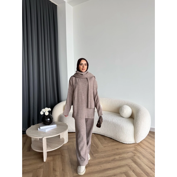 Mb- Berly Atkı Detay Triko Takım - Vizon