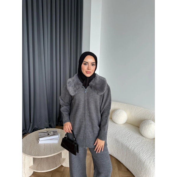 Monica Yakası Kürk Detaylı Takım - Gri