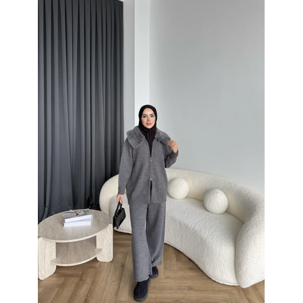 Monica Yakası Kürk Detaylı Takım - Gri