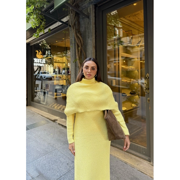 Nes Yaka Triko Elbise - Sarı