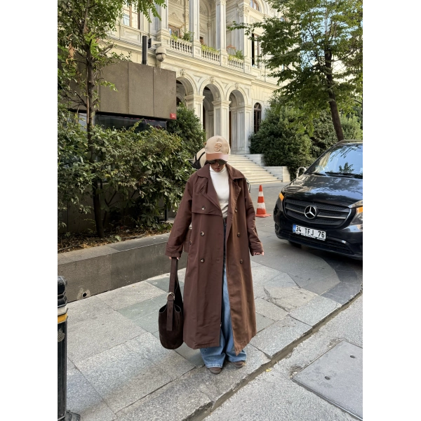 Nesren Arka Kısmı Düğmeli Trenç - Kahve