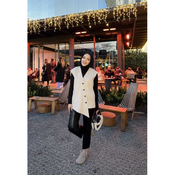 Önü Çapraz Düğmeli Yelek - Bej