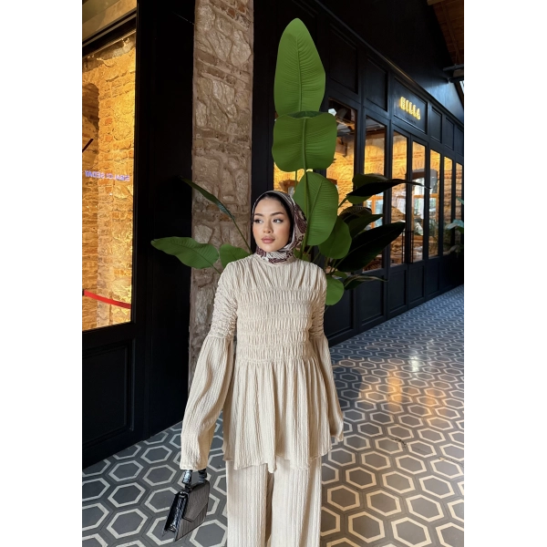 Piliseli Lastik Detay Takım - Bej