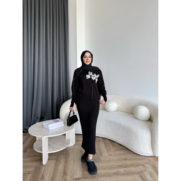 Pls-Çiçek Detay Jile Elbise - Siyah