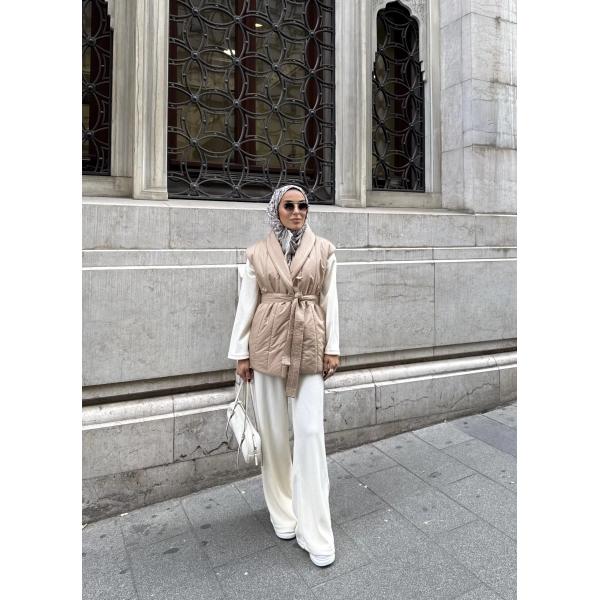 Riva Arka Kısmı Triko Yelek - Bej