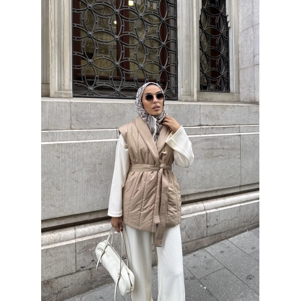 Riva Arka Kısmı Triko Yelek - Bej