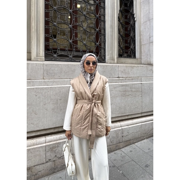 Riva Arka Kısmı Triko Yelek - Bej