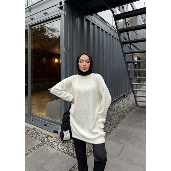 Sakallı Triko Tunik Kazak - Beyaz