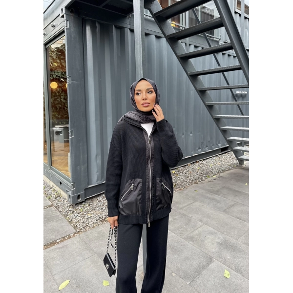 Selita Ön Fermuarlı Triko Takım - Siyah